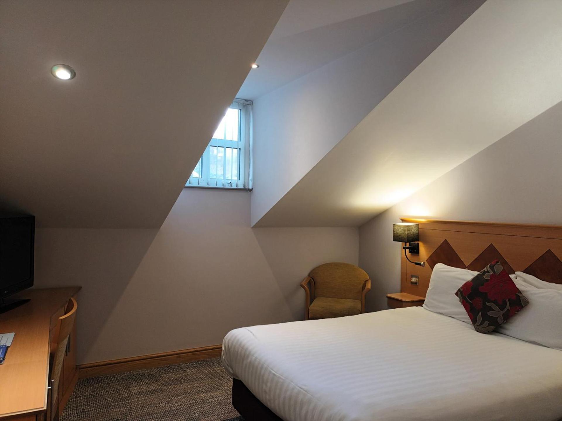 Corn Mill Lodge Hotel リーズ エクステリア 写真