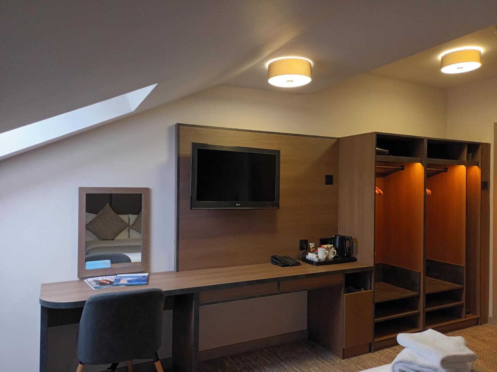 Corn Mill Lodge Hotel リーズ エクステリア 写真